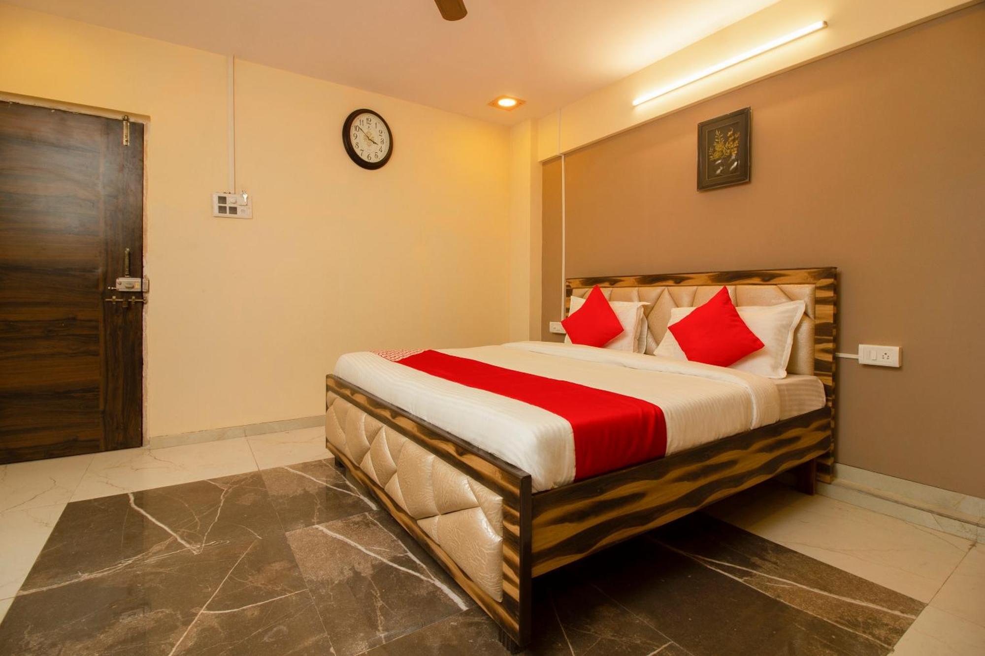 Hotel O The Star Hotel بانفيل المظهر الخارجي الصورة